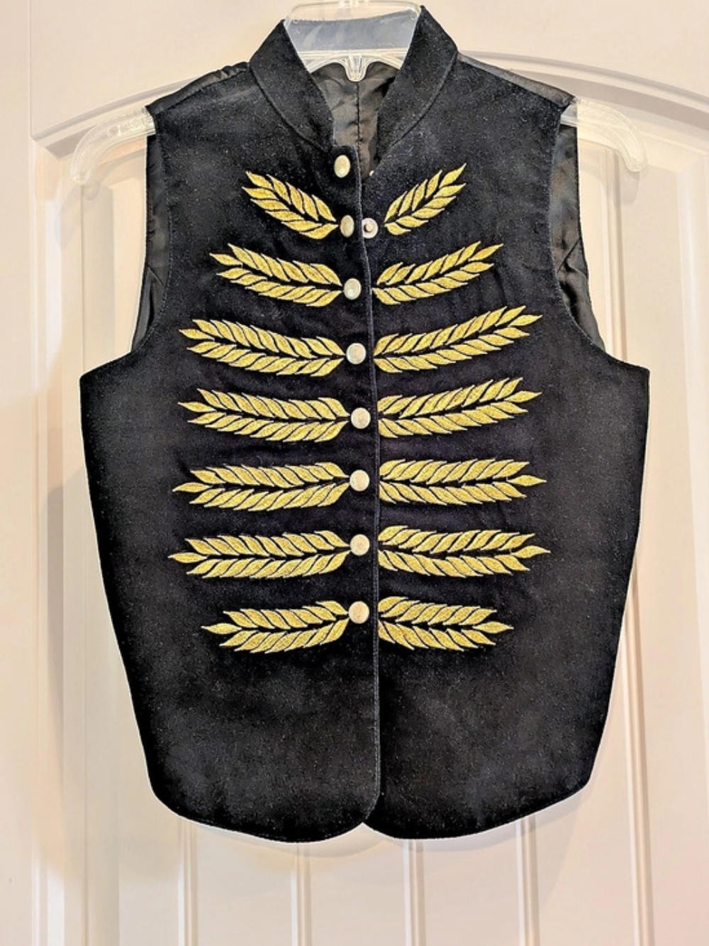 Black Leather Embroidered Vest Size Medium